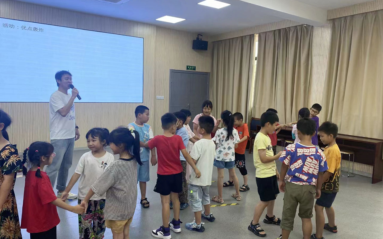 珲春龙观乡中心学校